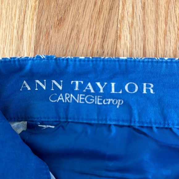 Ann Taylor Carnegie Crops - Size 2P - Picture 2 of 3